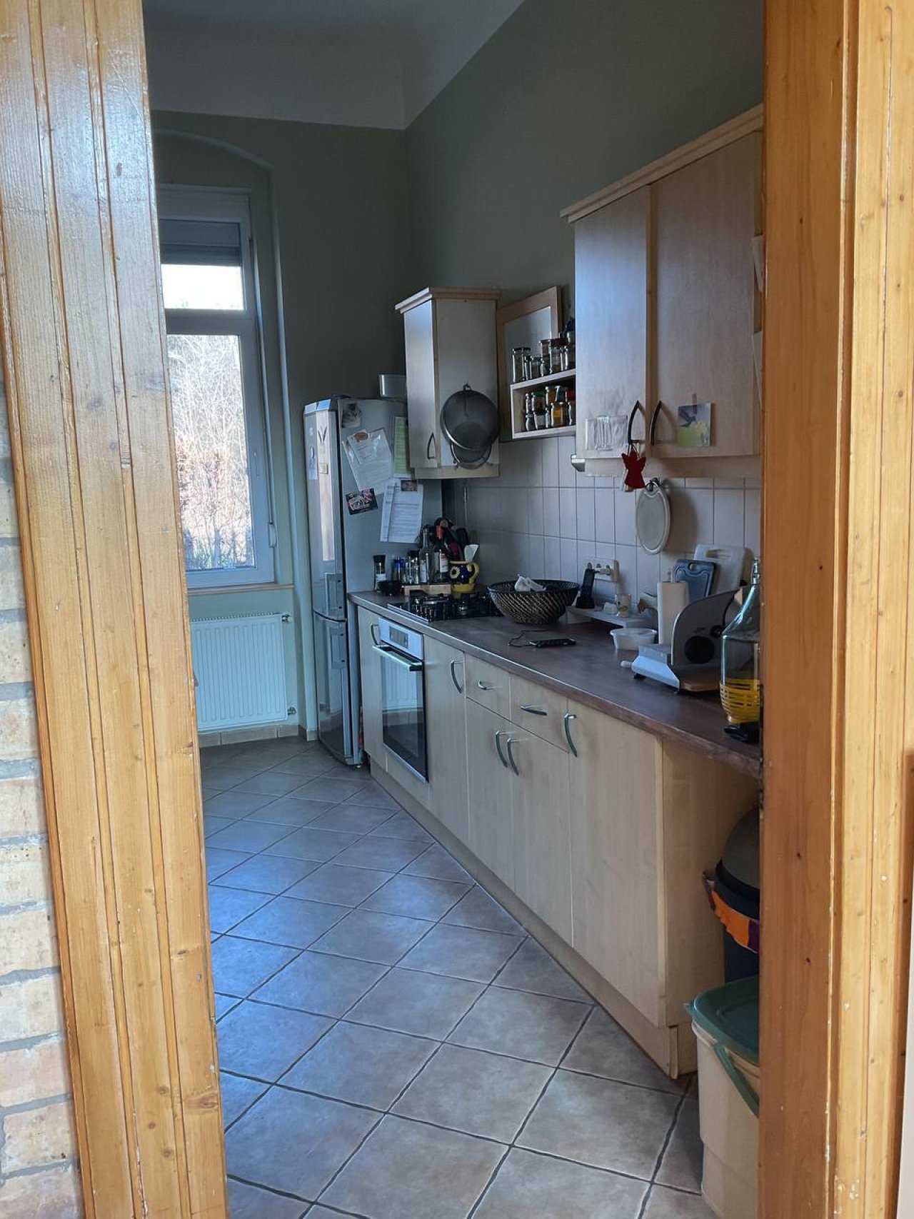 Hof mit 3 Wohnhäusern und Nebengebäuden sowie 8,3 ha Land (ANZ414) — photo -- --
