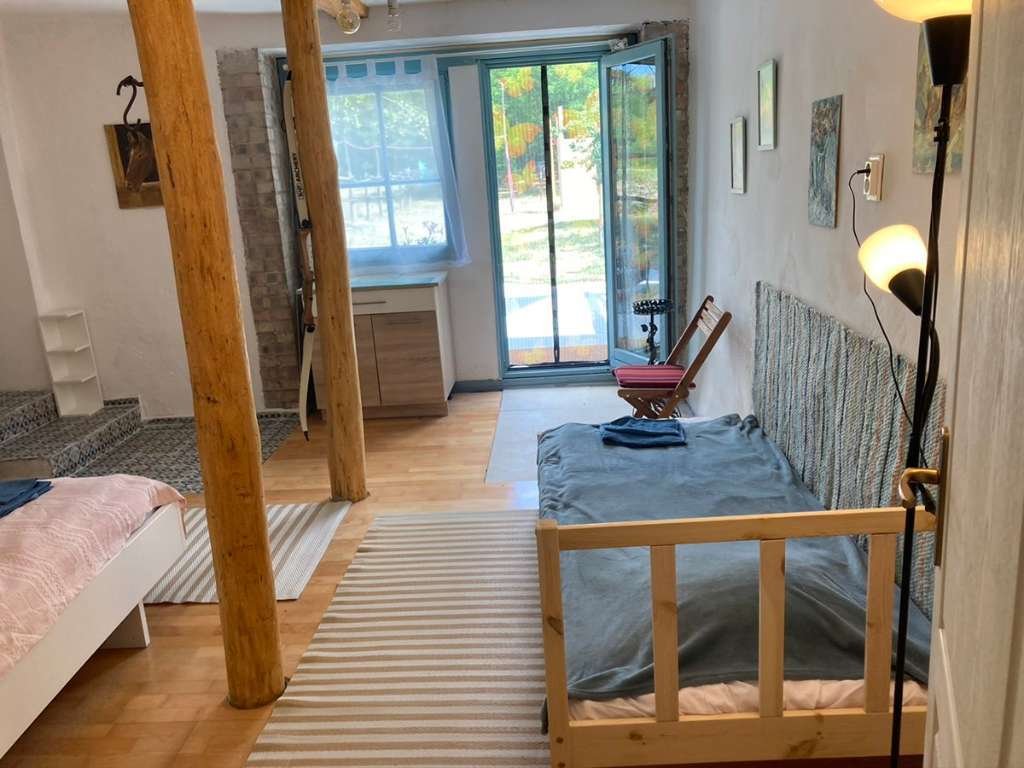 (BBA) 5 Pinzen / Häuser auf großem Grundstück in Alleinlage (WH9642)