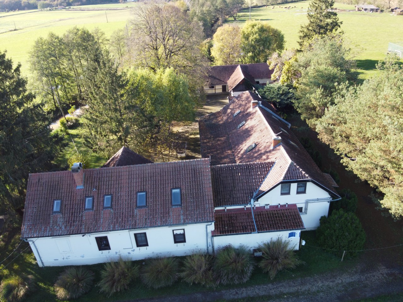 (ABA) Jugend-Landschulheim, Sportpension, Ferienlager oder? (CM045-2)