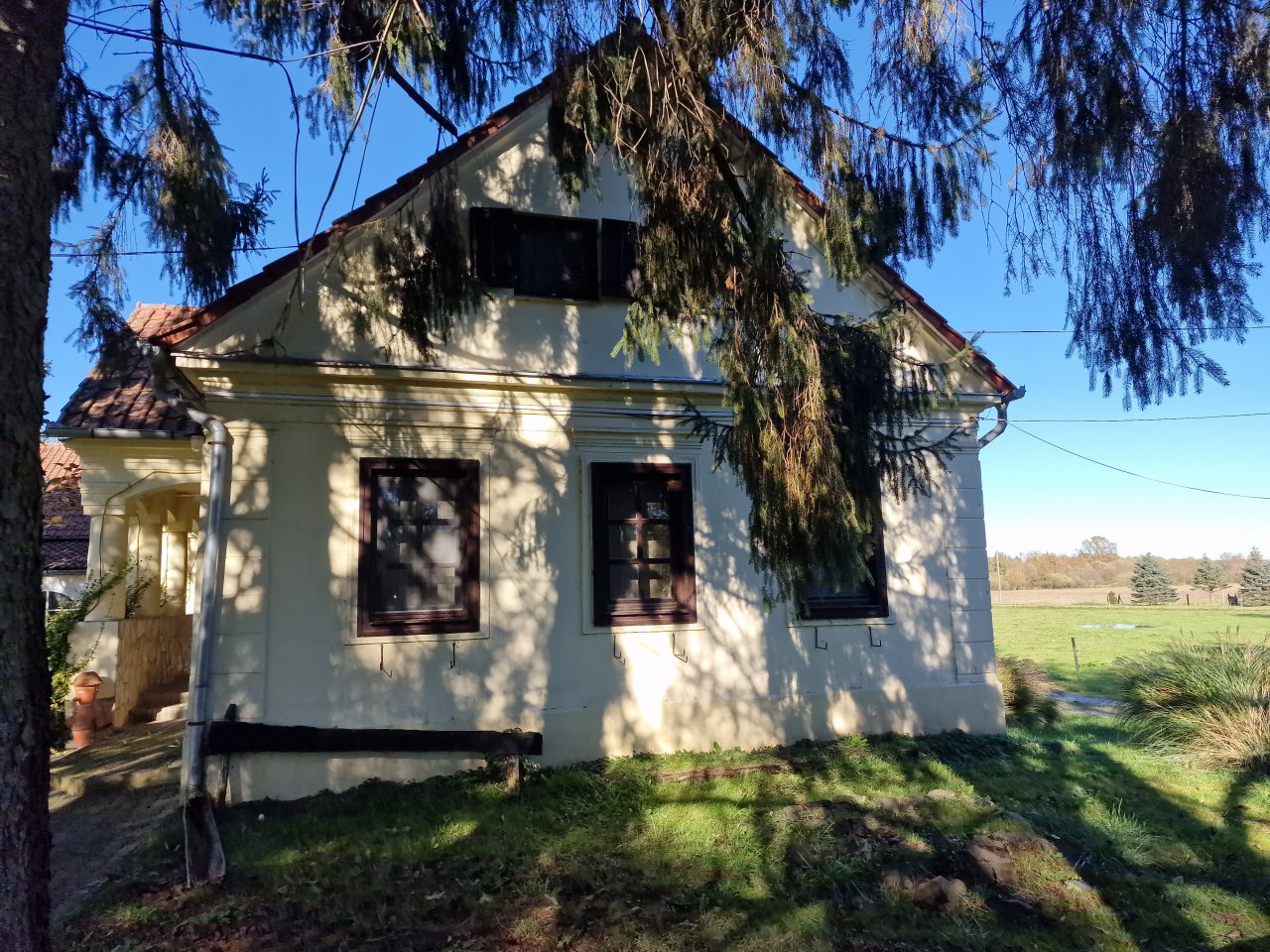 (ABA) Jugend-Landschulheim, Sportpension, Ferienlager oder? (CM045-2)