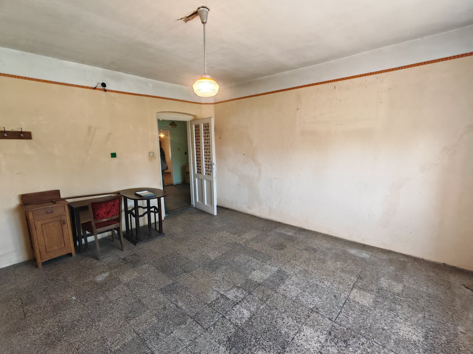 Großes Wohnhaus in netter Lage bietet ein enormes Potential (BCA) (CM197)