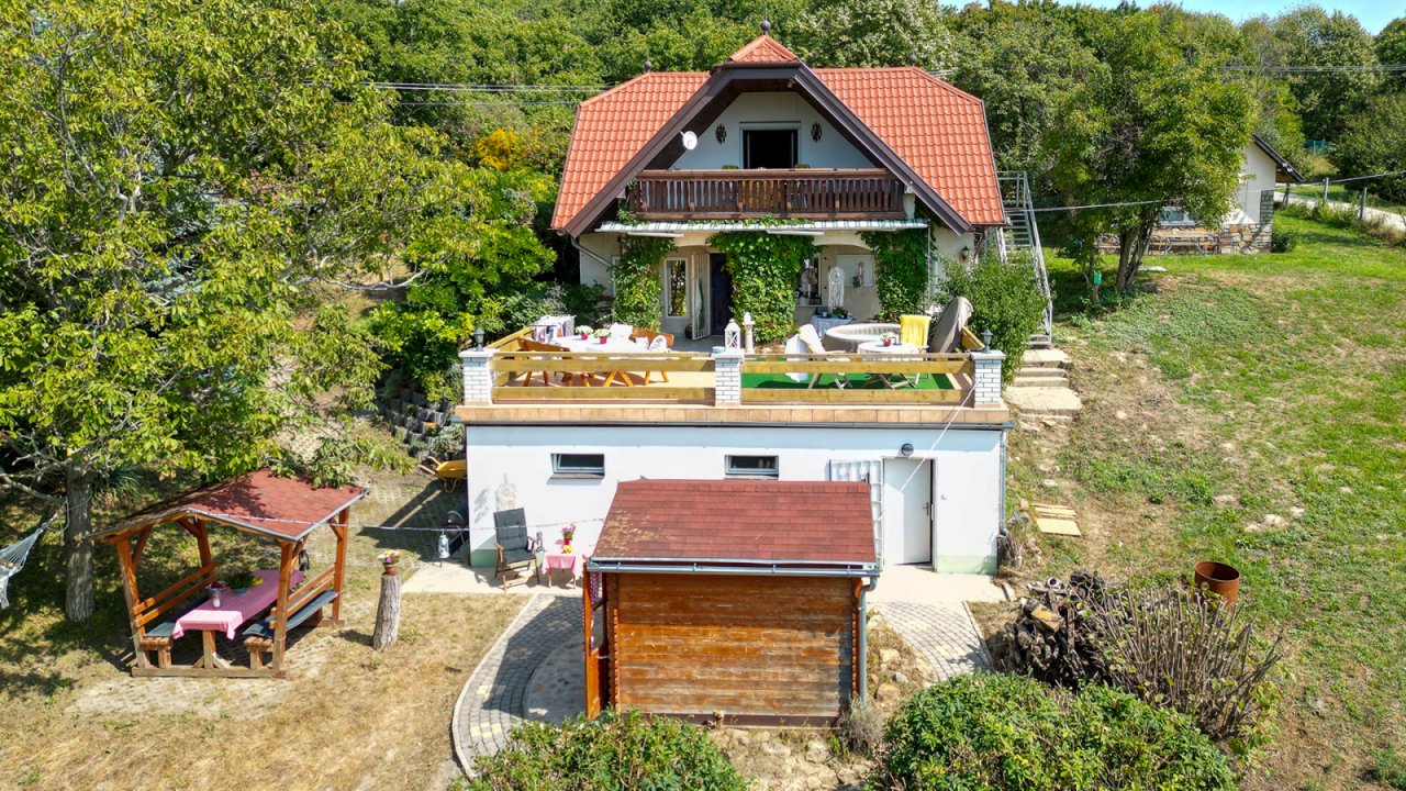 Landhaus in diskreter Lage mit Panoramablick bei Heviz (AAA) (22082-2)