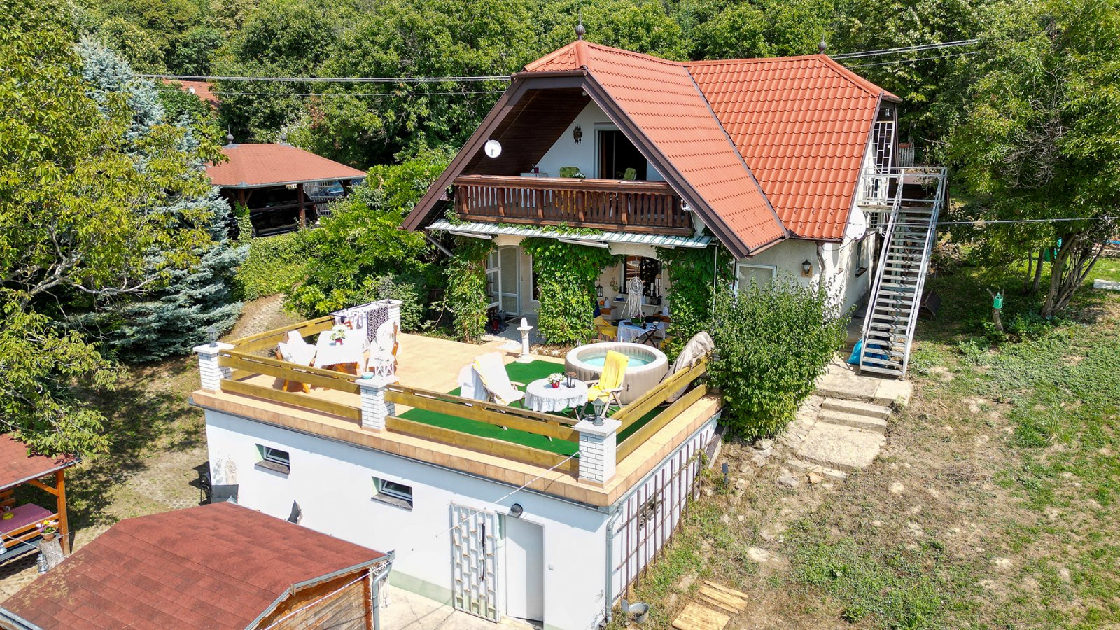 Landhaus in diskreter Lage mit Panoramablick bei Heviz (AAA)
