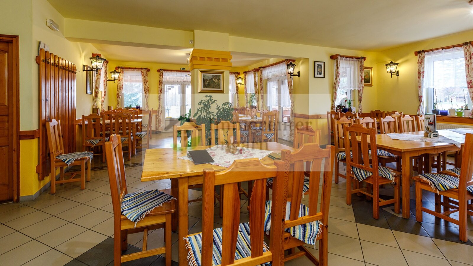 (BAA) Hervorragend eingeführtes Gasthaus mit 4 Fremdenzimmern im Zalatal (CM016-2) — exclusive-hd