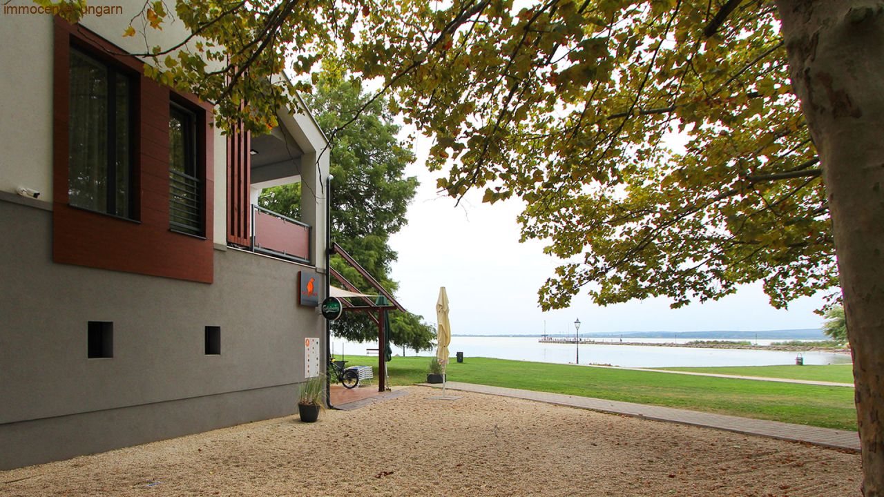 Ferienwohnung &amp; Restaurant direkt am Nordufer des Plattensee (AAA-88112) (88112-2)