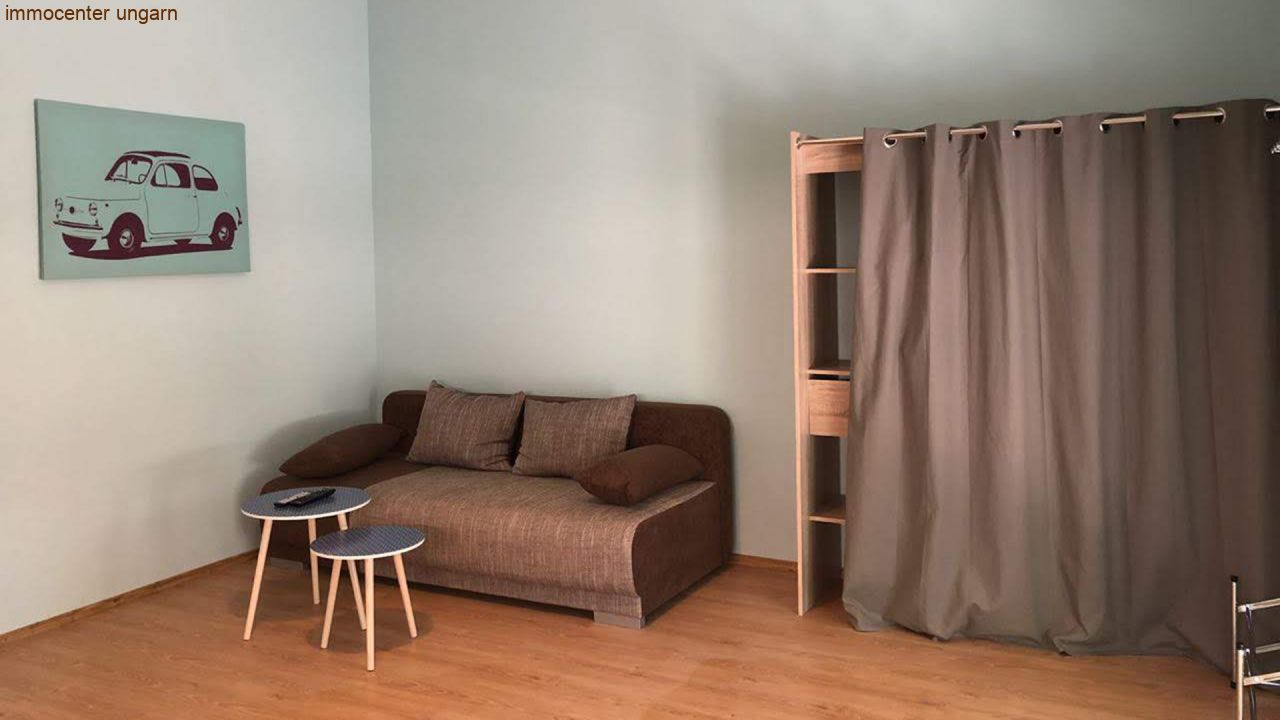 Renoviertes Mehrfamilienhaus mit 7 Wohneinheiten in Héviz (33092-2)