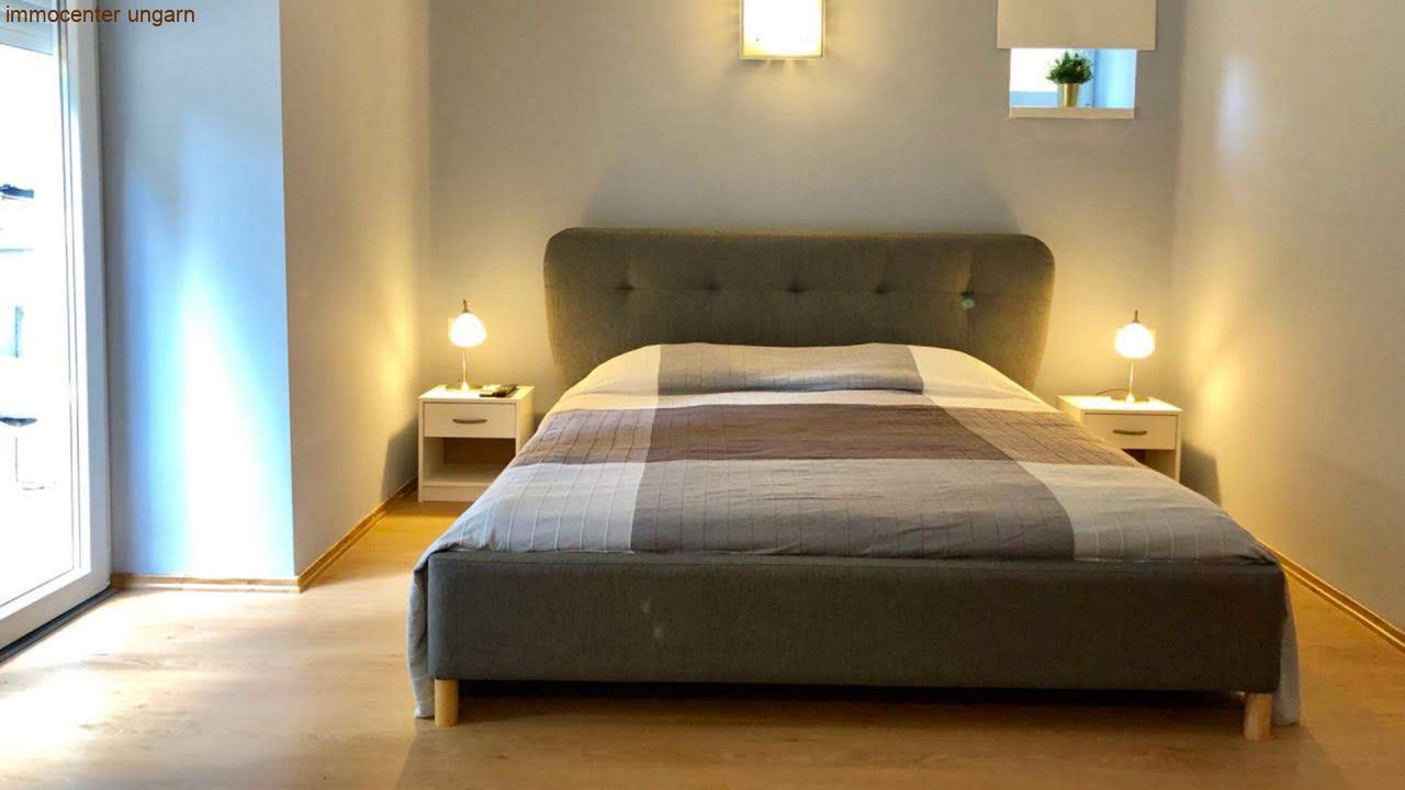 Renoviertes Mehrfamilienhaus mit 7 Wohneinheiten in Héviz (33092-2)