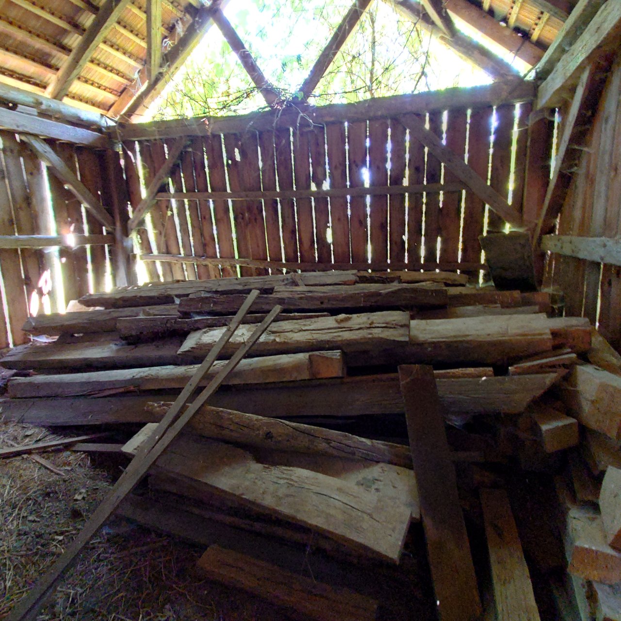 Renoviertes Herrenhaus mit großem Grundstück, ideal für Pferdebesitzer &amp; Ruhesuchende (HCM112-3)