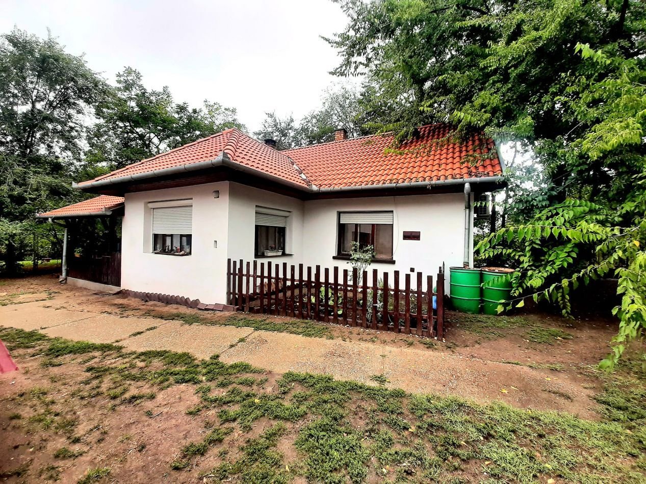 Idyllisches Landhaus im Grünen und doch nah zu Budapest (AAA)