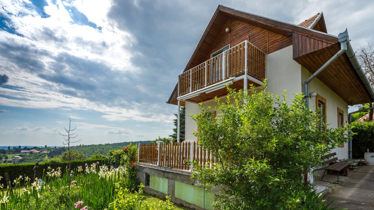 (AAA) Charmantes, erweiterungsfähiges Landhaus mit Weitblick – Ruhe &amp; Natur pur! (CM300)