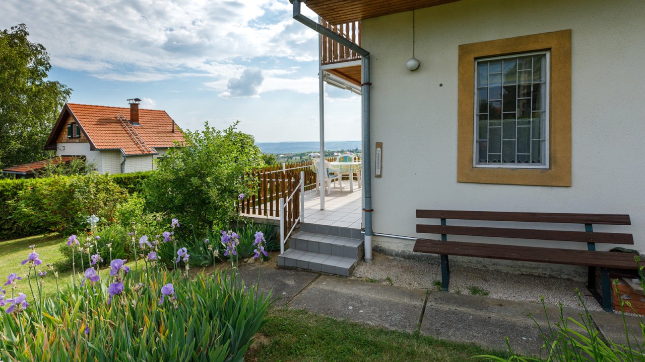 (AAA) Charmantes, erweiterungsfähiges Landhaus mit Weitblick – Ruhe &amp; Natur pur! (CM300)