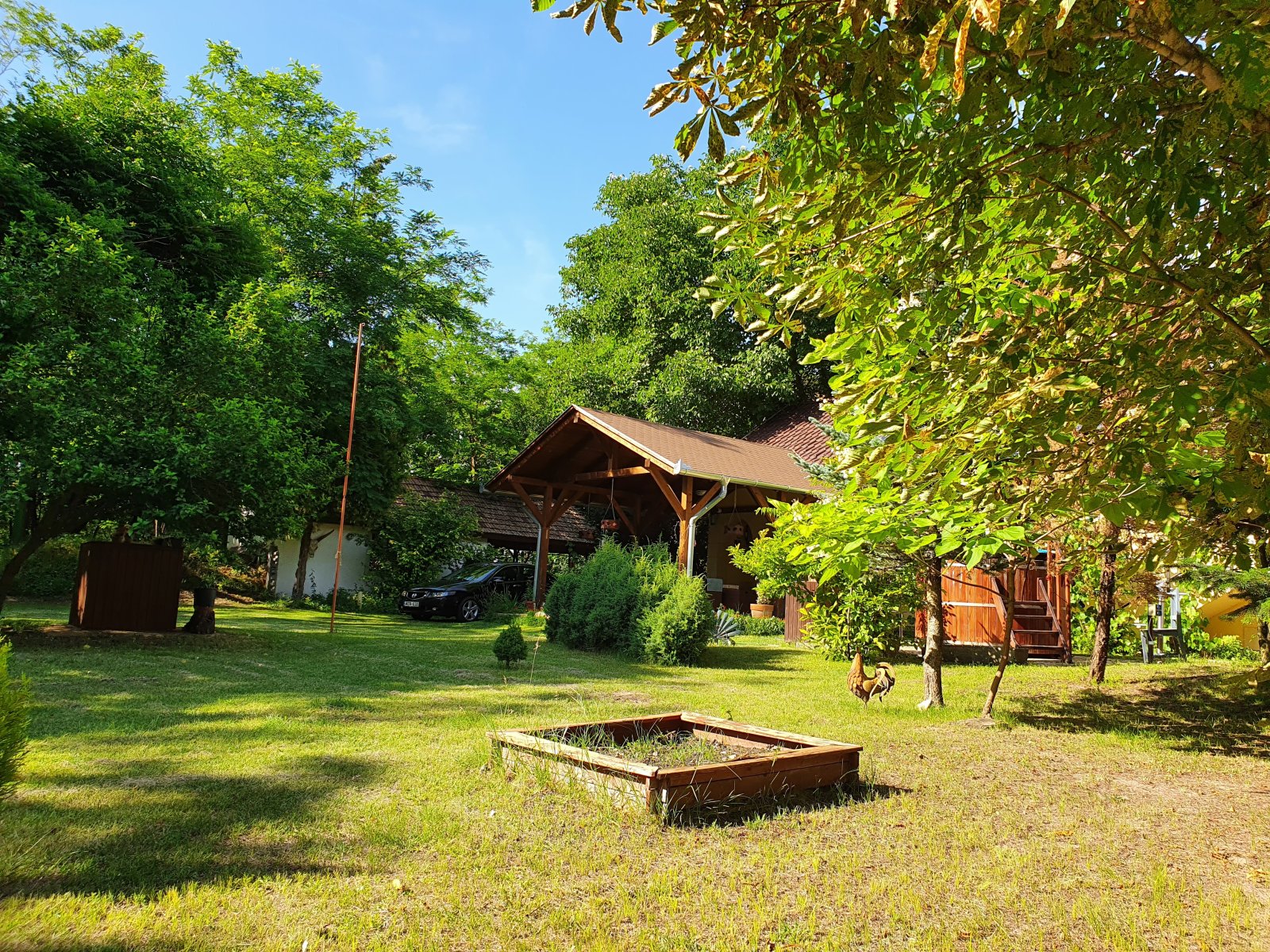 (BAA) Familienhaus mit Teich und großem Grundstück in Ruhelage (CM117-4)