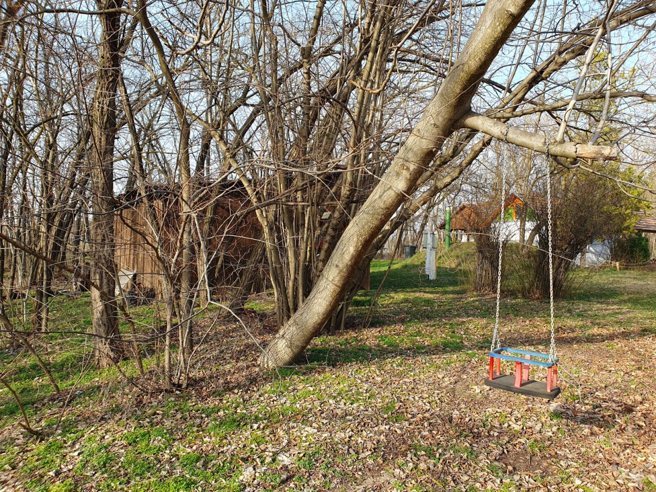 (BAA) Familienhaus mit Teich und großem Grundstück in Ruhelage (CM117-4)