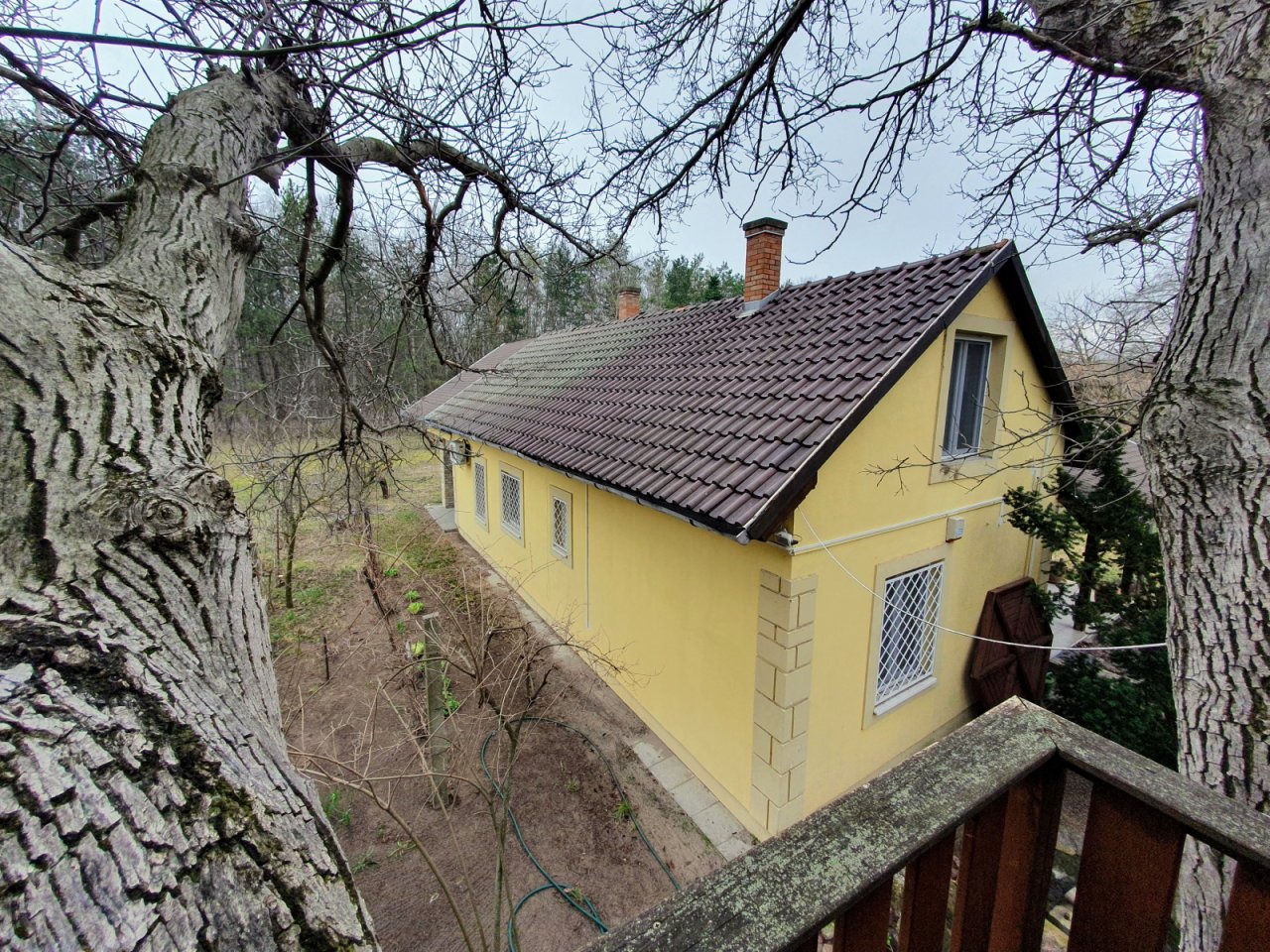 (BAA) Familienhaus mit Teich und großem Grundstück in Ruhelage (CM117-4)