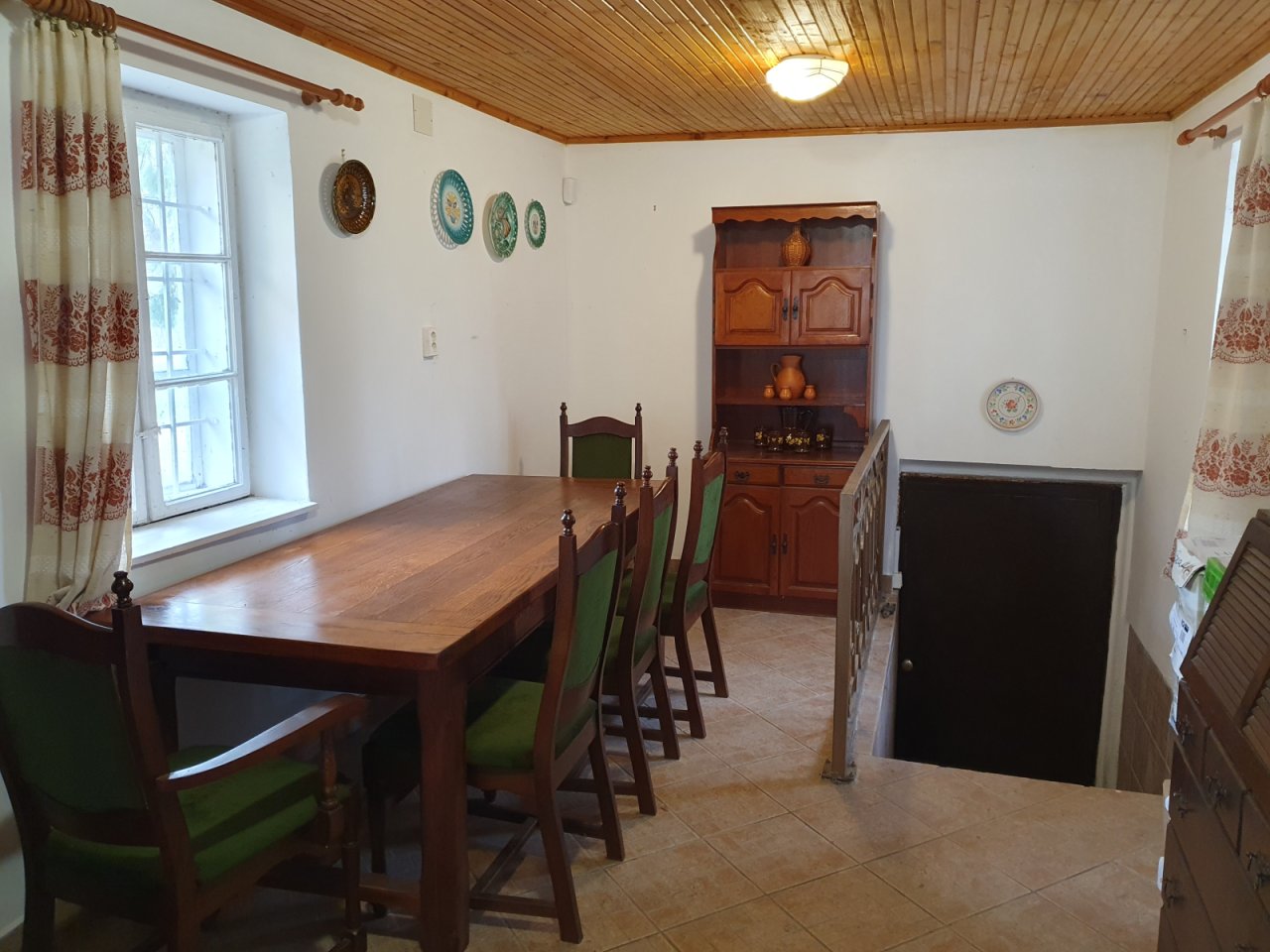 (BAA) Familienhaus mit Teich und großem Grundstück in Ruhelage (CM117-4)
