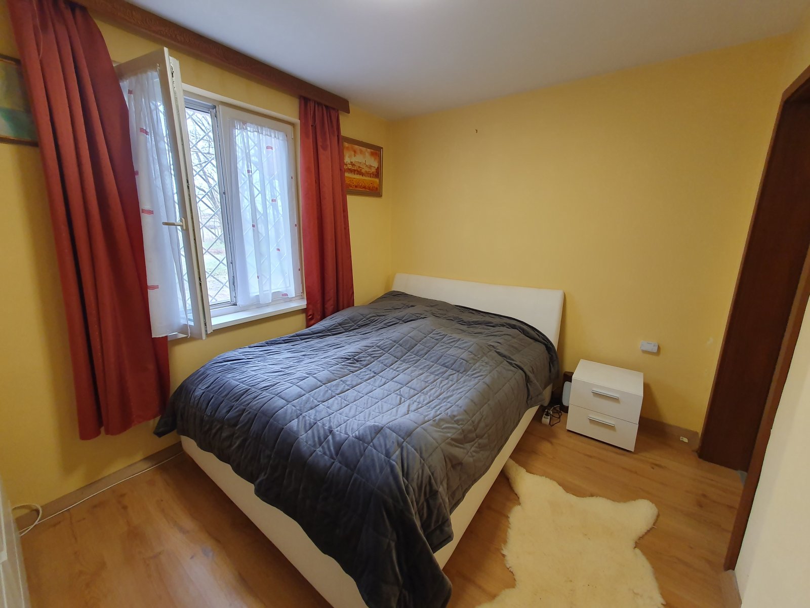 (BAA) Familienhaus mit Teich und großem Grundstück in Ruhelage (CM117-4)