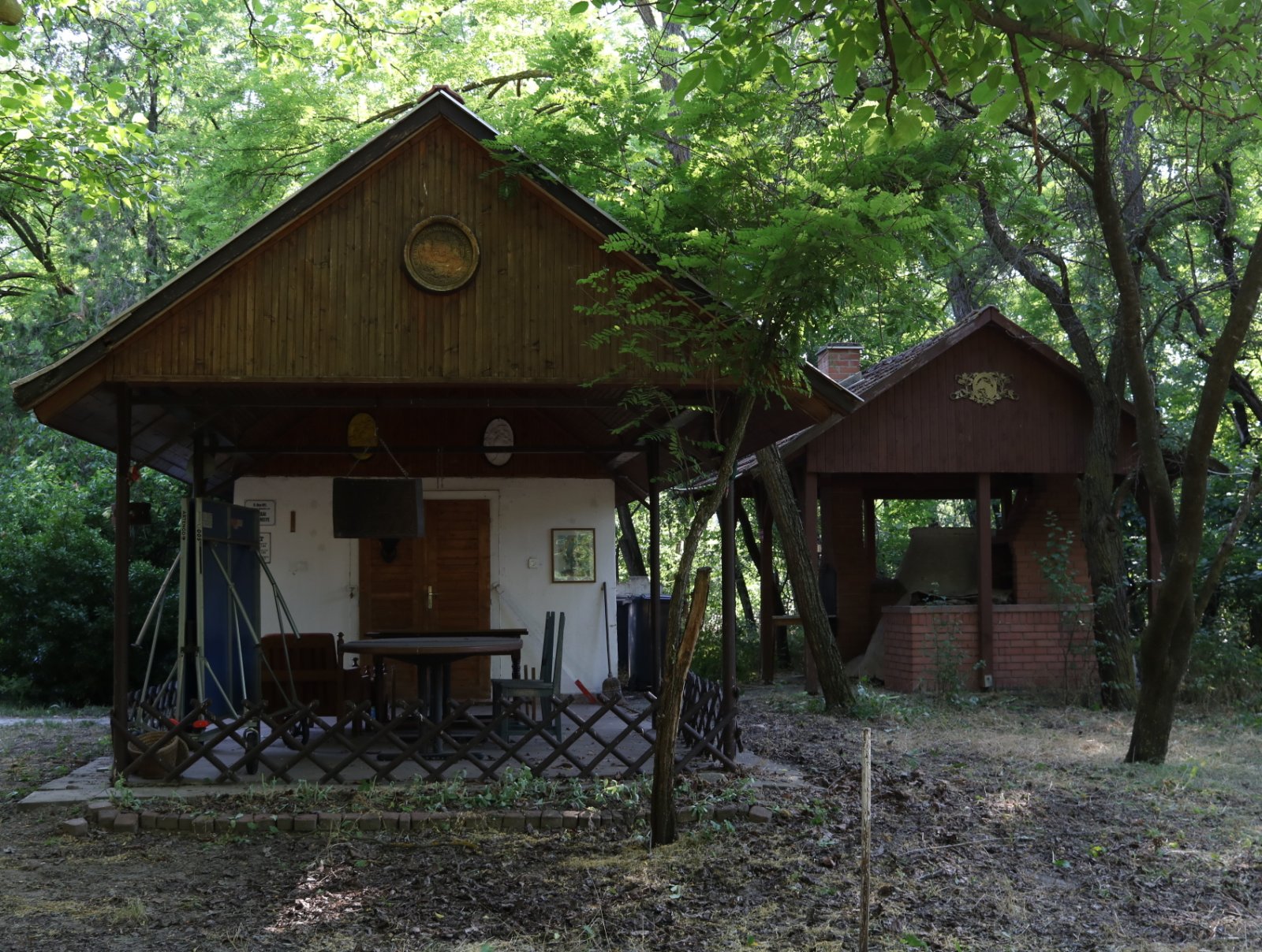 (BAA) Familienhaus mit Teich und großem Grundstück in Ruhelage (CM117-4)