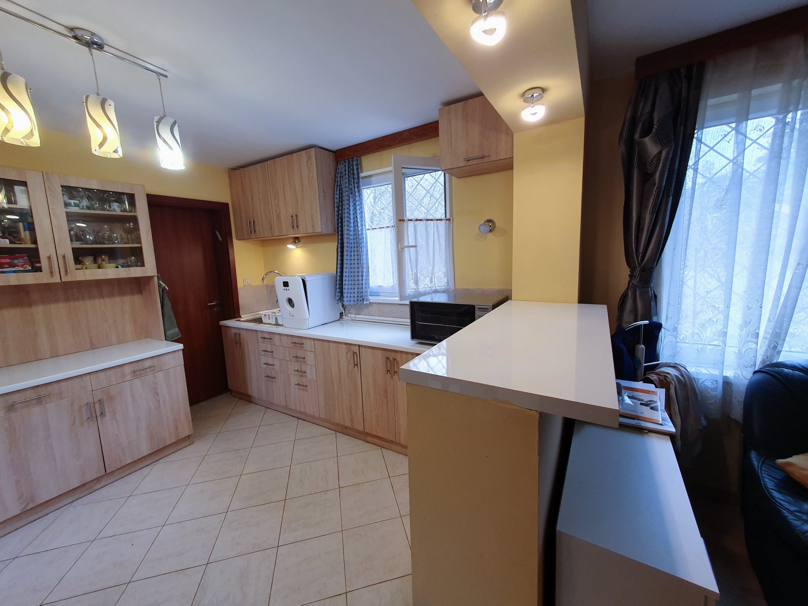 (BAA) Familienhaus mit Teich und großem Grundstück in Ruhelage (CM117-4)