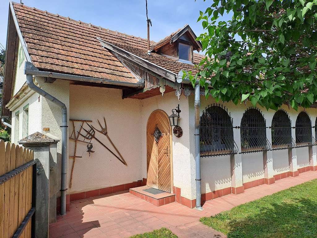 (ABA) Traditionelles Arkadenhaus in Westungarn Nähe Österreich