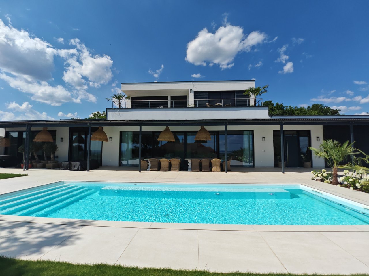 Traumhaftes Designer-Anwesen über dem Balaton mit Seeblick &amp; eigenem Bootsliegeplatz (CM222-2)