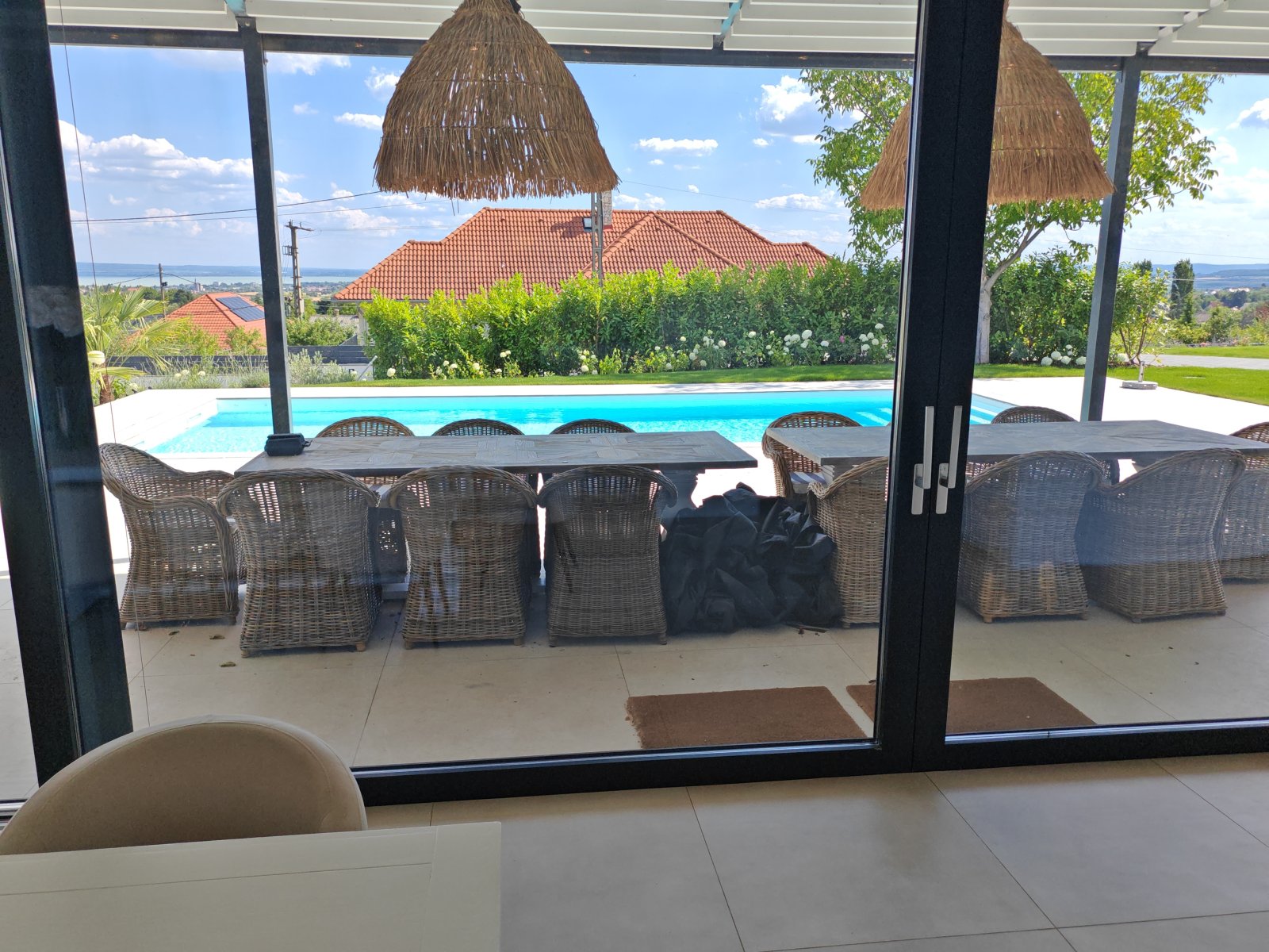 Traumhaftes Designer-Anwesen über dem Balaton mit Seeblick & eigenem Bootsliegeplatz (CM222-2)