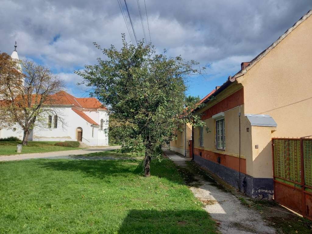 Ungarisches Landhaus in guter Ortslage als Kapitalanlage (ABA)