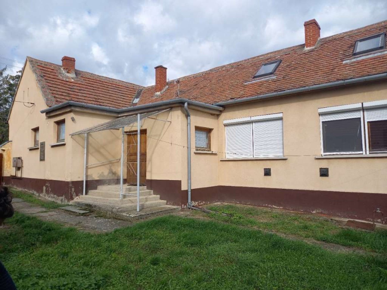 Ungarisches Landhaus in guter Ortslage als Kapitalanlage (ABA) (WH1487)