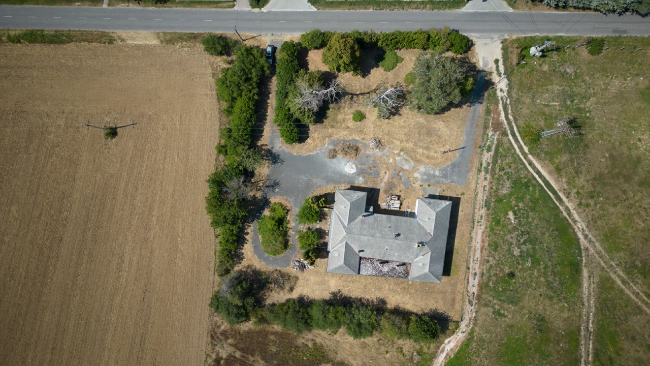 (ACA) Historische Villa am Rande des Balaton möchte aus dem Dornröschenschlaf erweckt werden (44073)