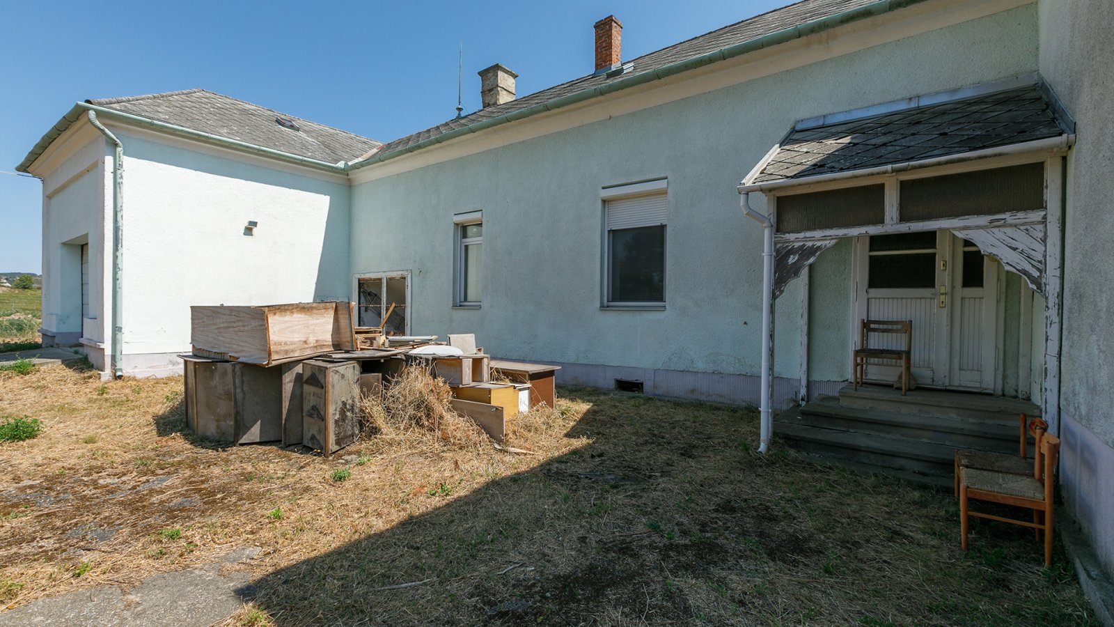 (ACA) Historische Villa am Rande des Balaton möchte aus dem Dornröschenschlaf erweckt werden (44073)