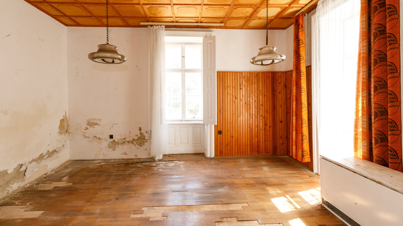 (ACA) Historische Villa am Rande des Balaton möchte aus dem Dornröschenschlaf erweckt werden (44073)