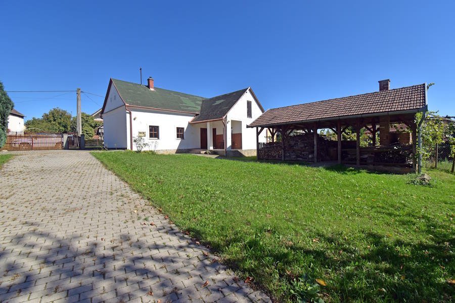 Bauernhaus in ruhiger Lage, großes Grundstück & Halle (BBA-FER0610) (FER0610)