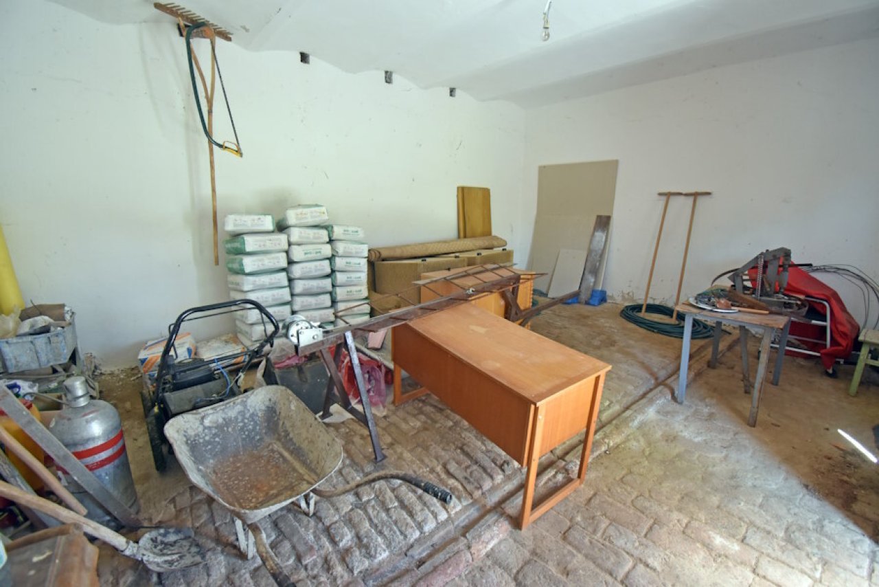 Bauernhaus in ruhiger Lage, großes Grundstück &amp; Halle (BBA-FER0610) (FER0610)