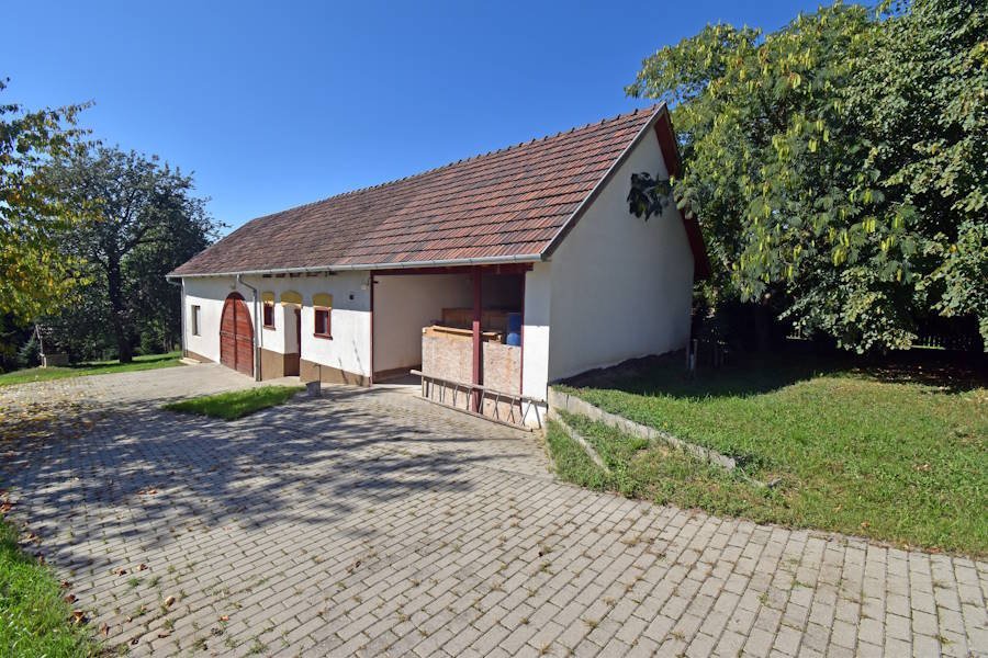 Bauernhaus in ruhiger Lage, großes Grundstück & Halle (BBA-FER0610) (FER0610)
