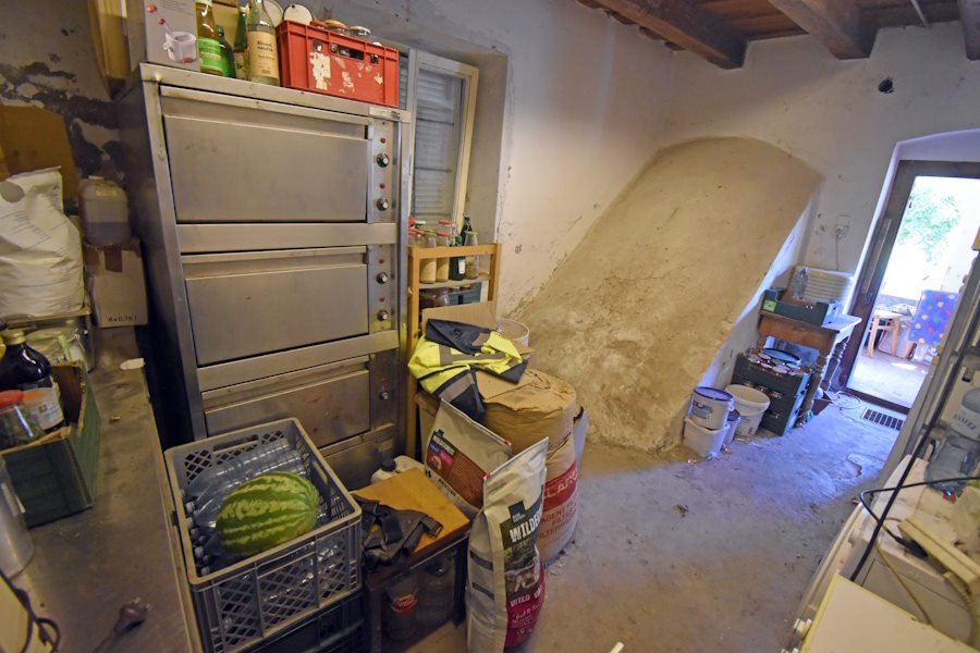 2 Landhäuser nebeneinander, eins bereits renoviert (BBA-FER0910) (FER0910)