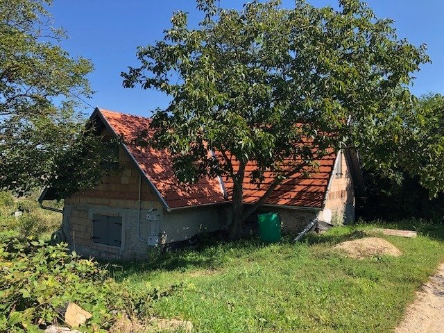 Panoramagrundstück mit Haus im Balaton-Oberland (ACA)