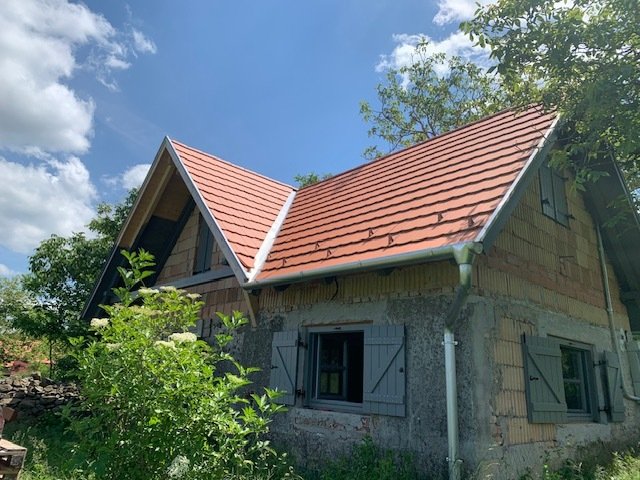 Panoramagrundstück mit Haus im Balaton-Oberland (ACA)