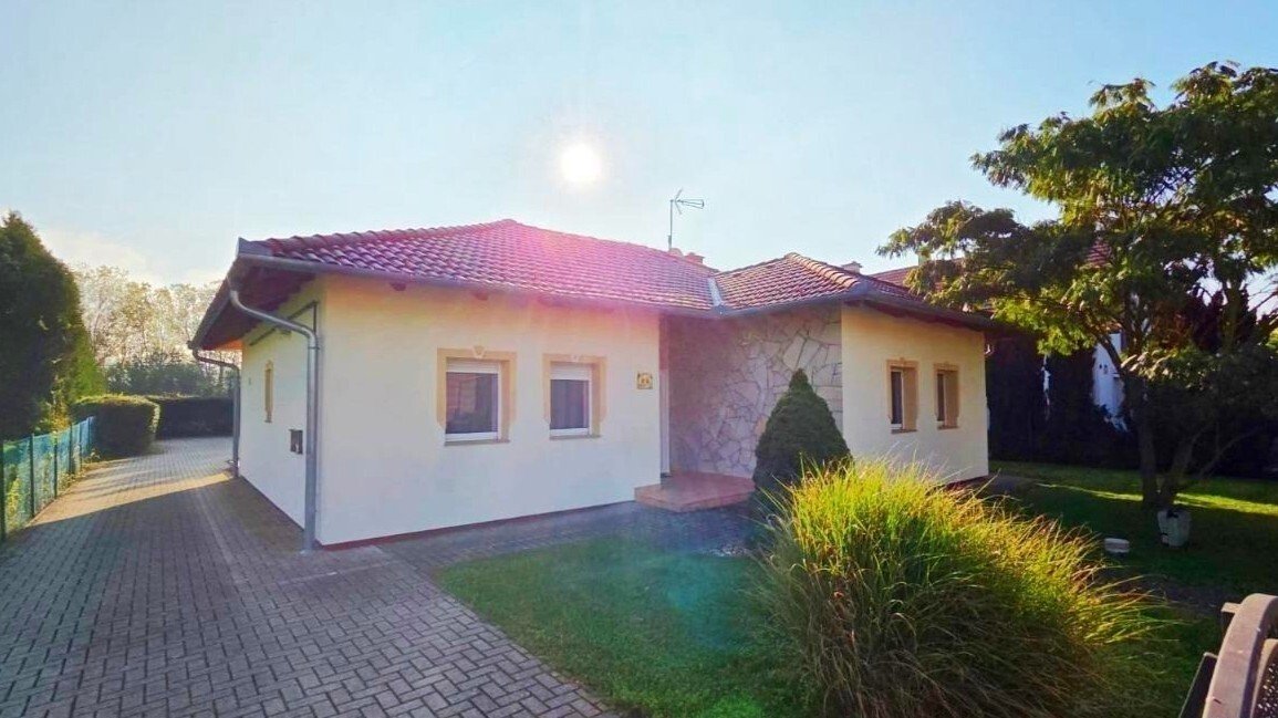 Exklusives und Gepflegtes Familienhaus in ruhiger, zentraler Lage Nähe Balaton