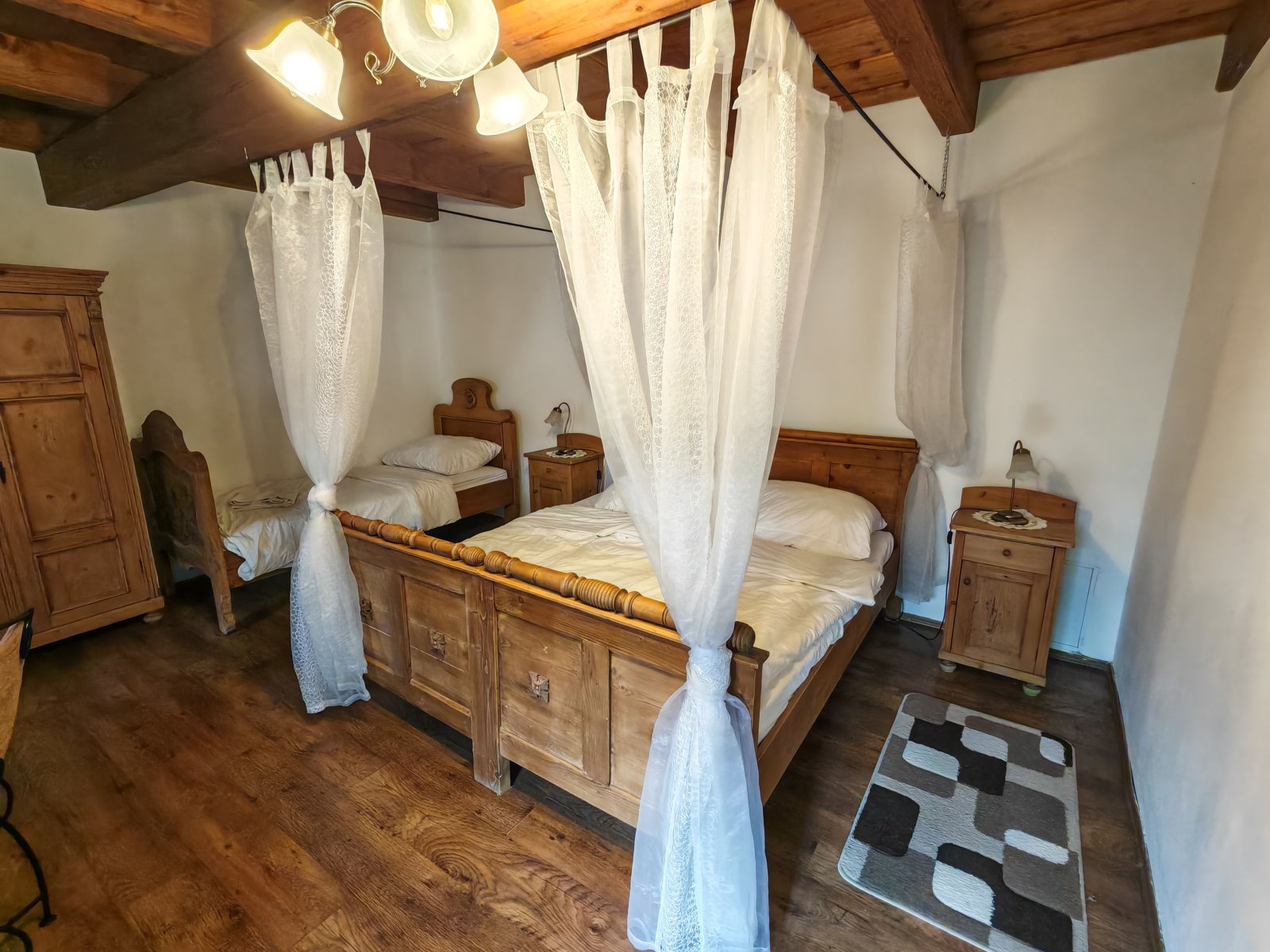 Historisches Landhaus mit 4 Gäste-Apartments Nähe Österreich (AAA)