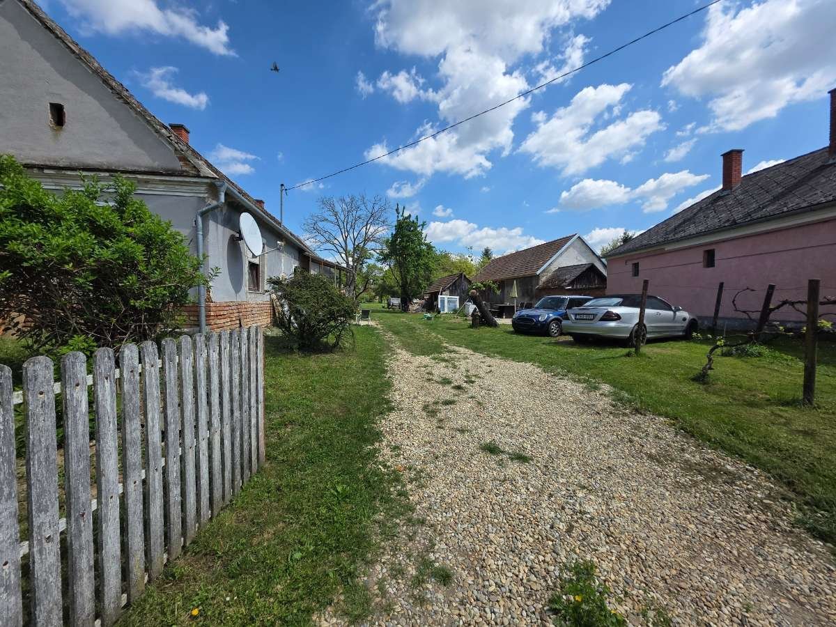 (CAA) Teilsaniertes Einfamilienhaus Nähe Österreich (WH2091)