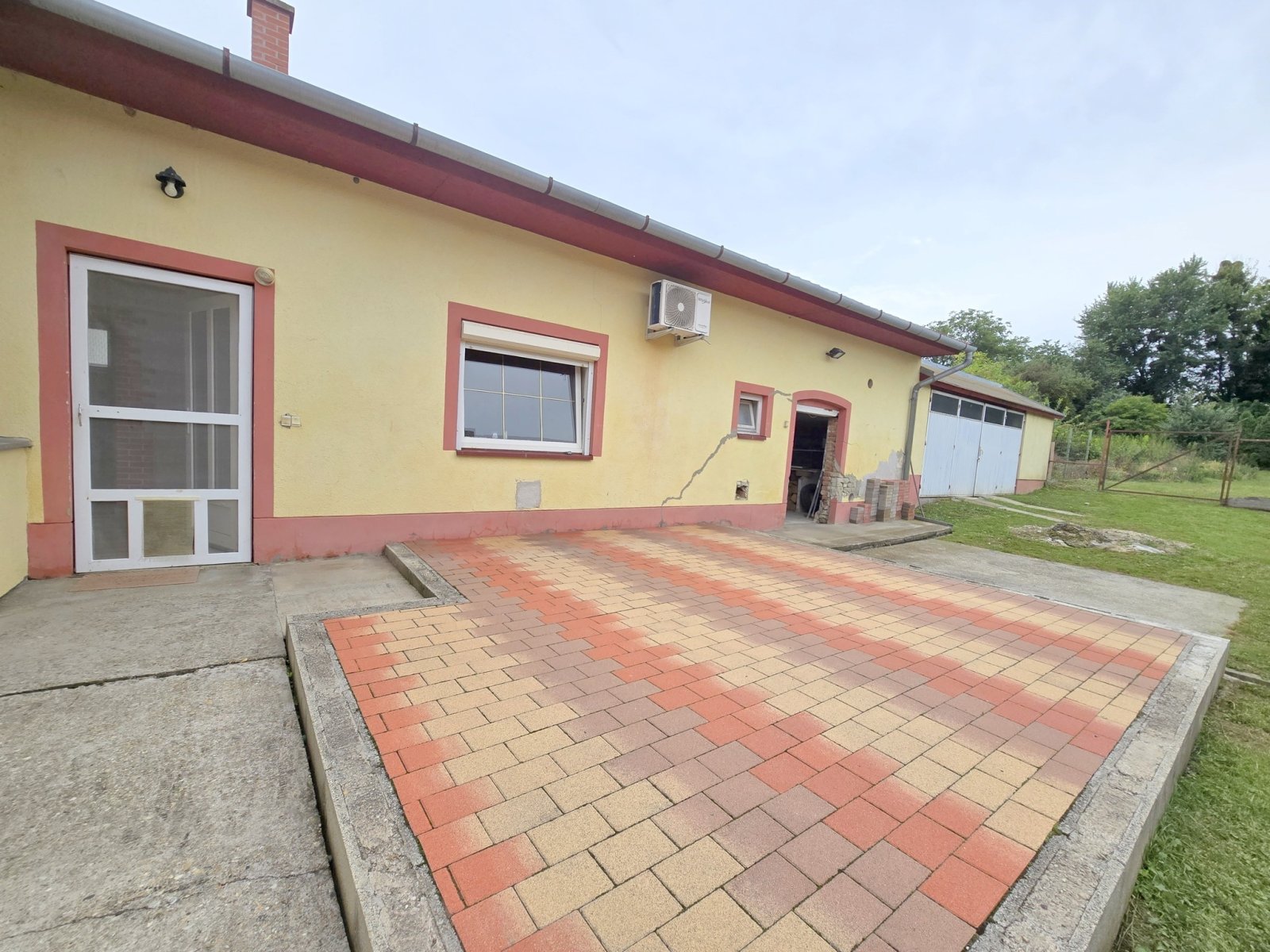 (ABA) Großes Familienhaus in schöner & ruhiger Lage