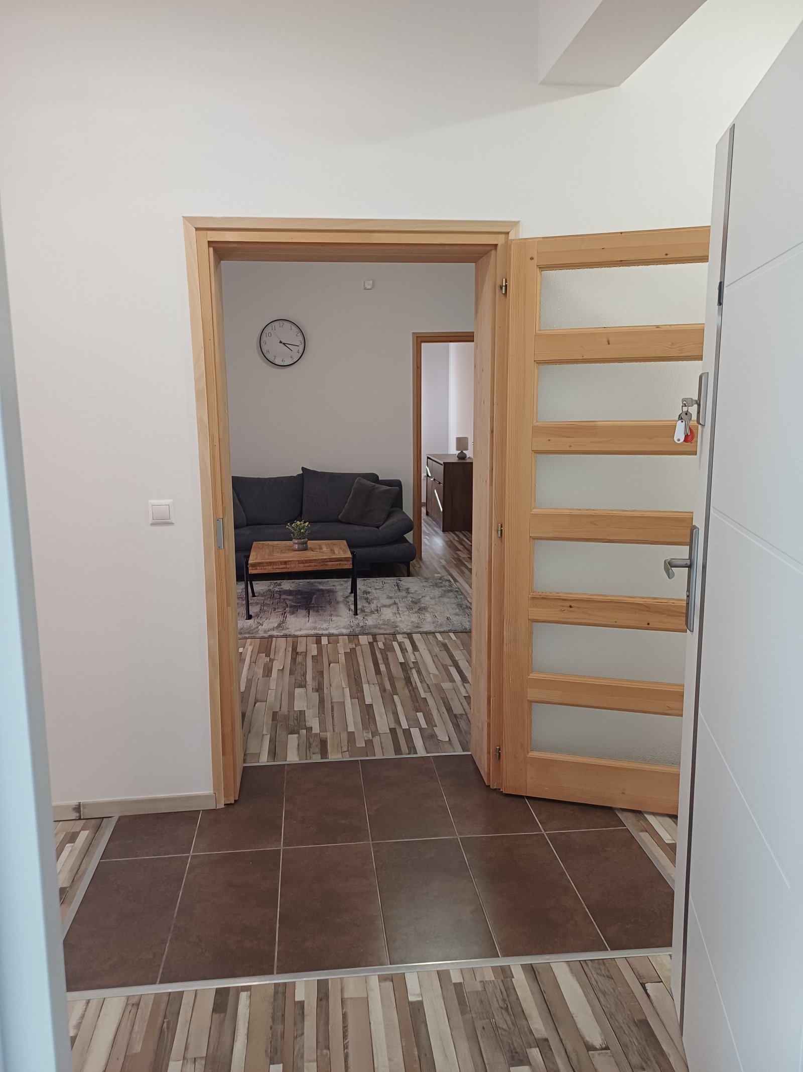 (AAA) Neuwertige Wohnung im Kurort mit Panoramablick / Erdgeschoss (KK006-M)