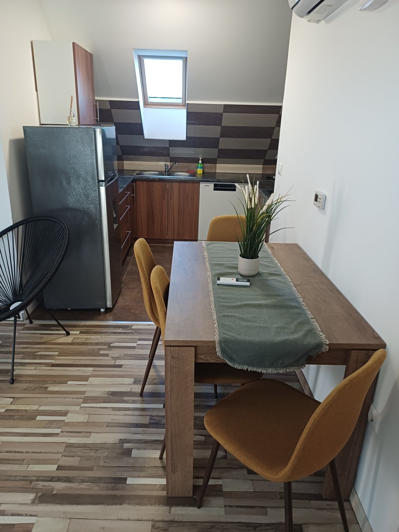 (AAA) Neuwertige Wohnung im  Kurort mit Panoramablick (KK009-M)