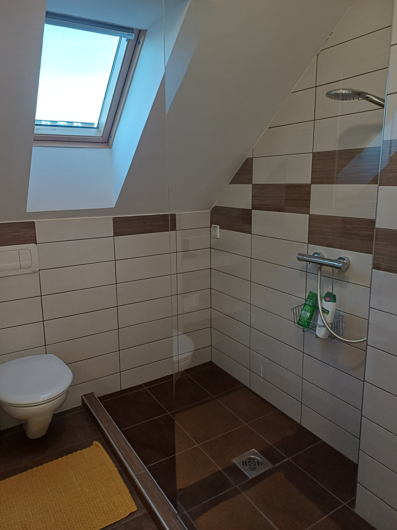 (AAA) Neuwertige Wohnung im Kurort mit Panoramablick (KK009-M)
