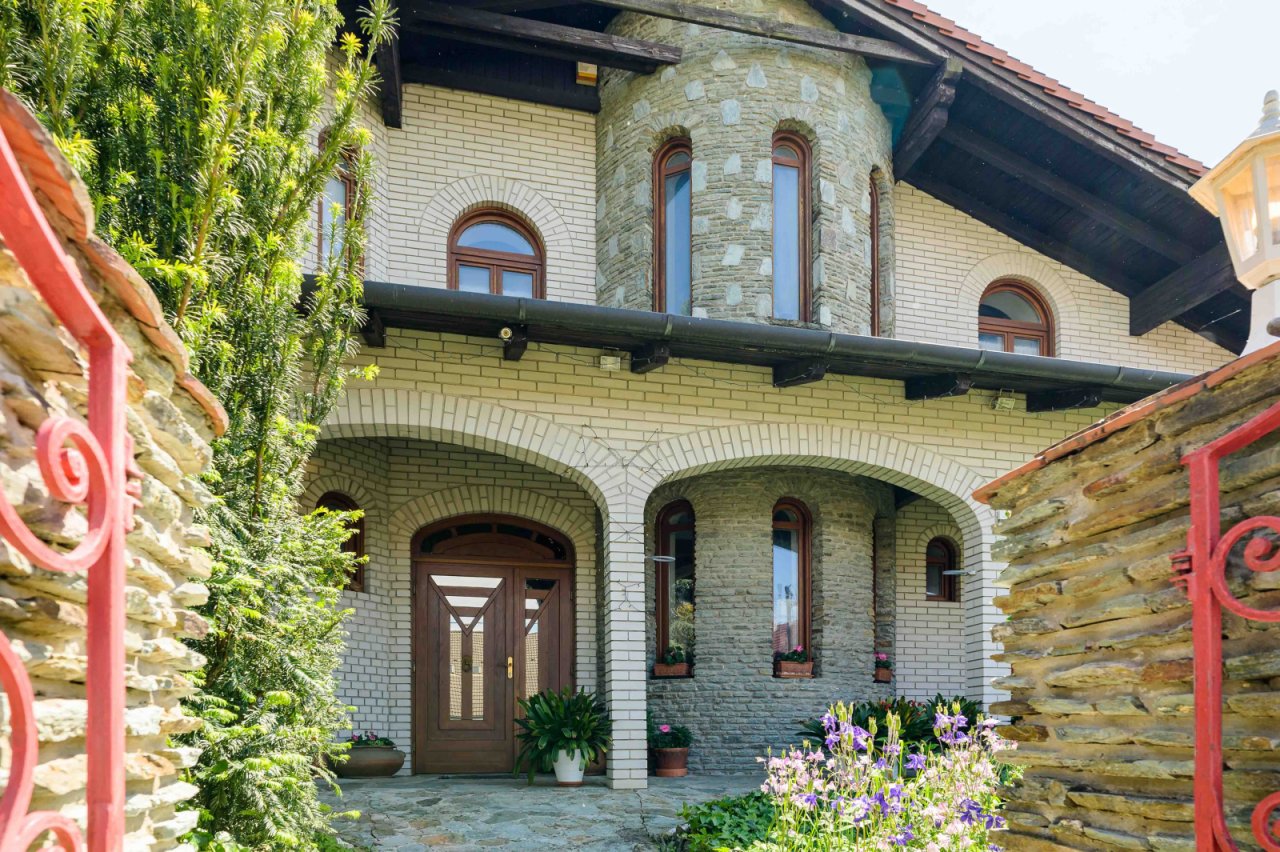 (AAA) Einzigartigkeit, Qualität und Eleganz am Ufer der Rába (KK016)