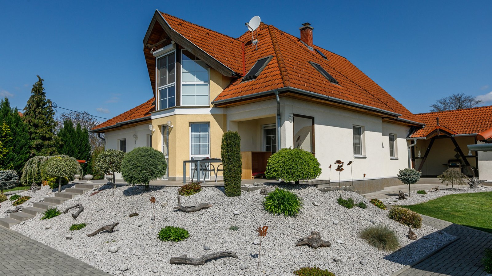 (AAA) Luxuriöses Anwesen am Nordufer mit Seepanorama