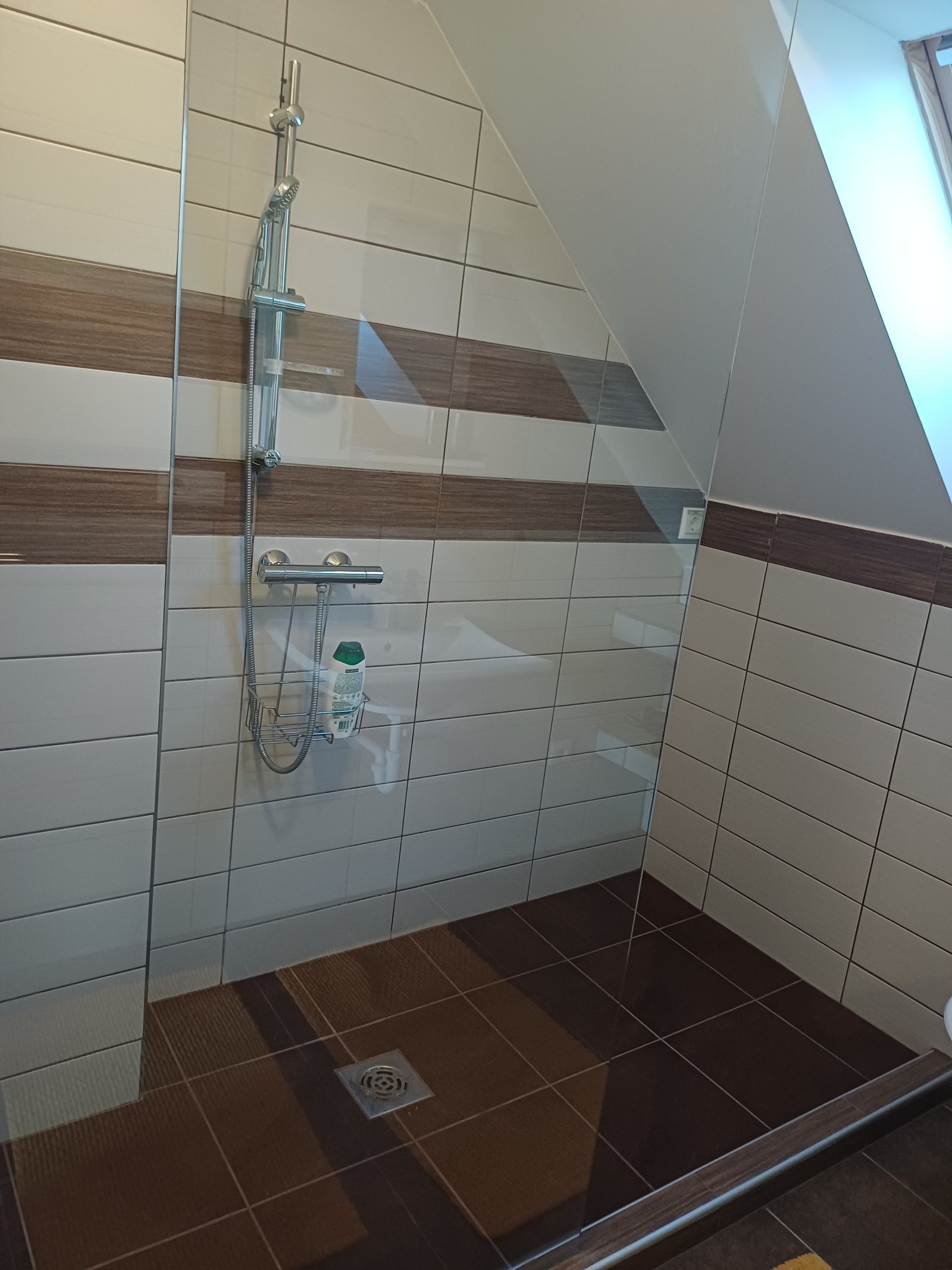 (AAA) Neuwertige Wohnung im Kurort mit Panoramablick (KK008)