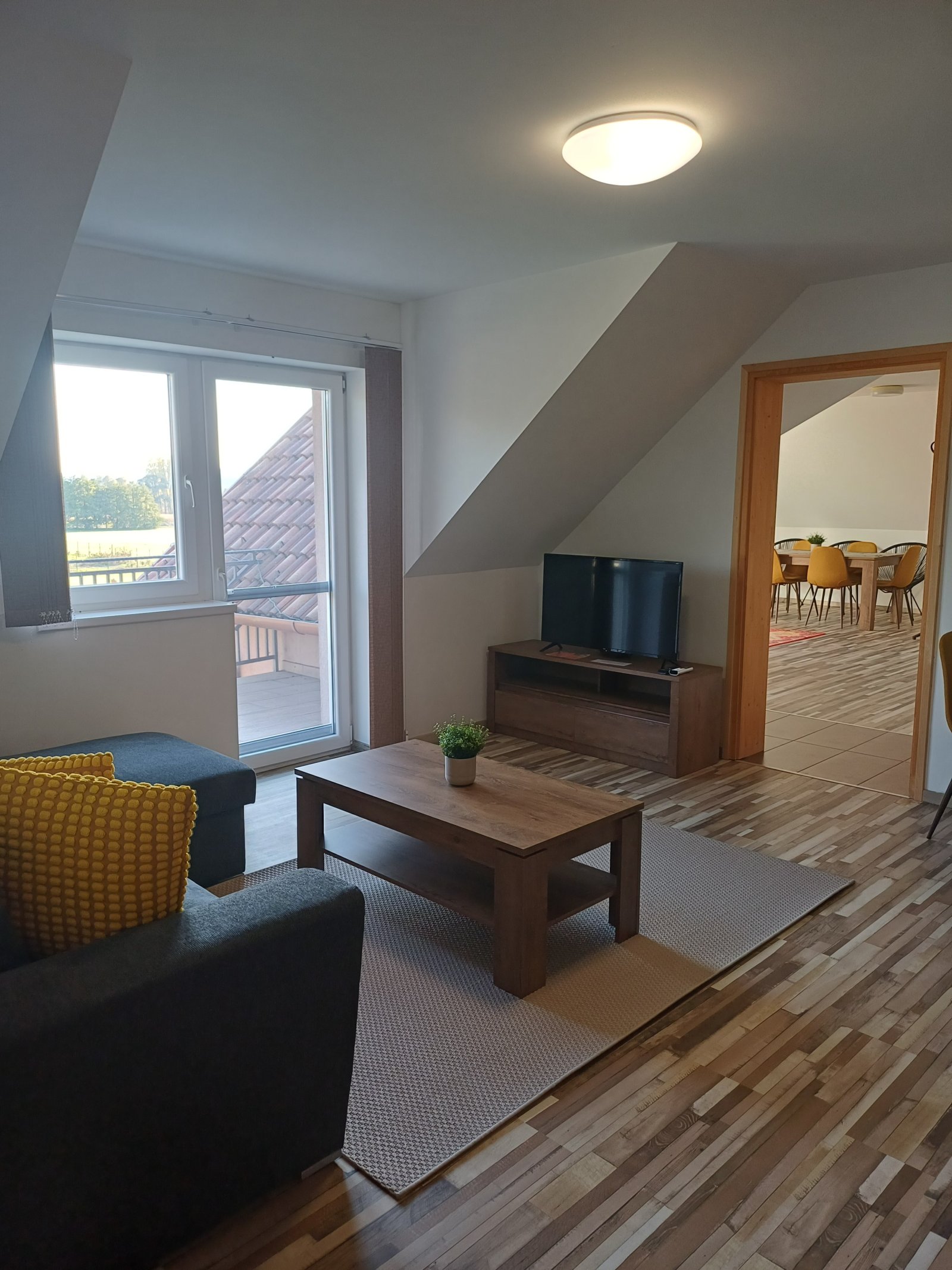 (AAA) Neuwertige Wohnung im Kurort mit Panoramablick (KK008)