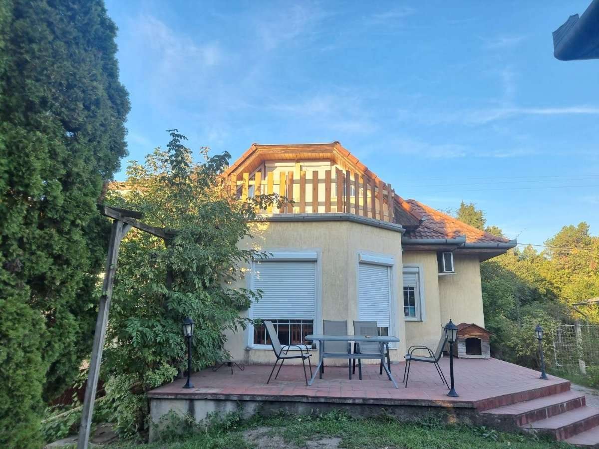 (AAA) Renoviertes Landhaus vor den Toren von Budapest