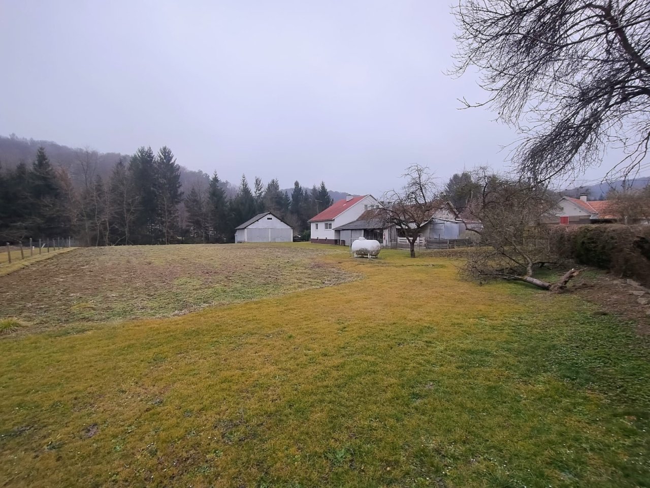 (AAA) Einfamilienhaus am Ufer des Szölnök-Streifens (RV022)