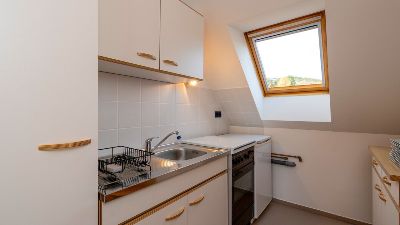 (AAA) Solides, helles Apartmenthaus in sehr guter Lage (33772-2)